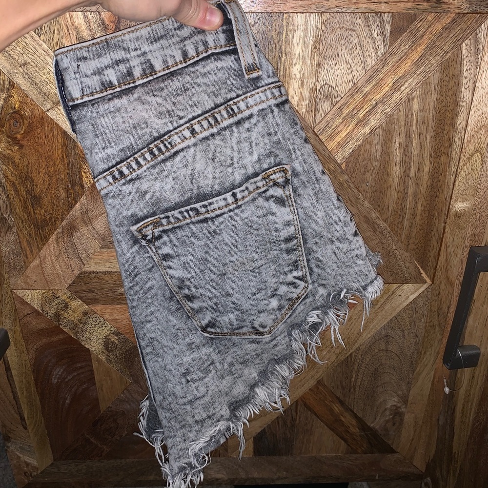 Frayed denim jean shorts